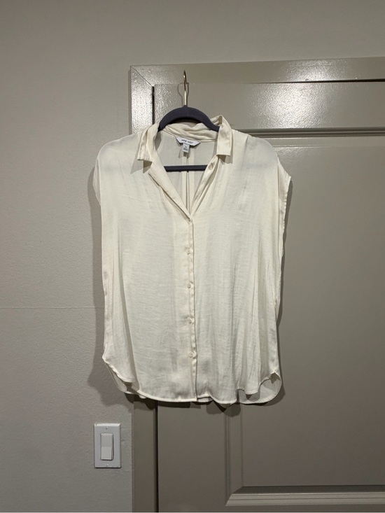 Nine West Tops - Nine West Ivory Button-Front Cap Sleeve Blouse